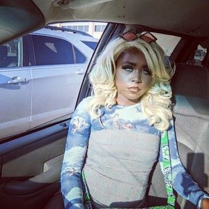 Meet your Posher, Elivra